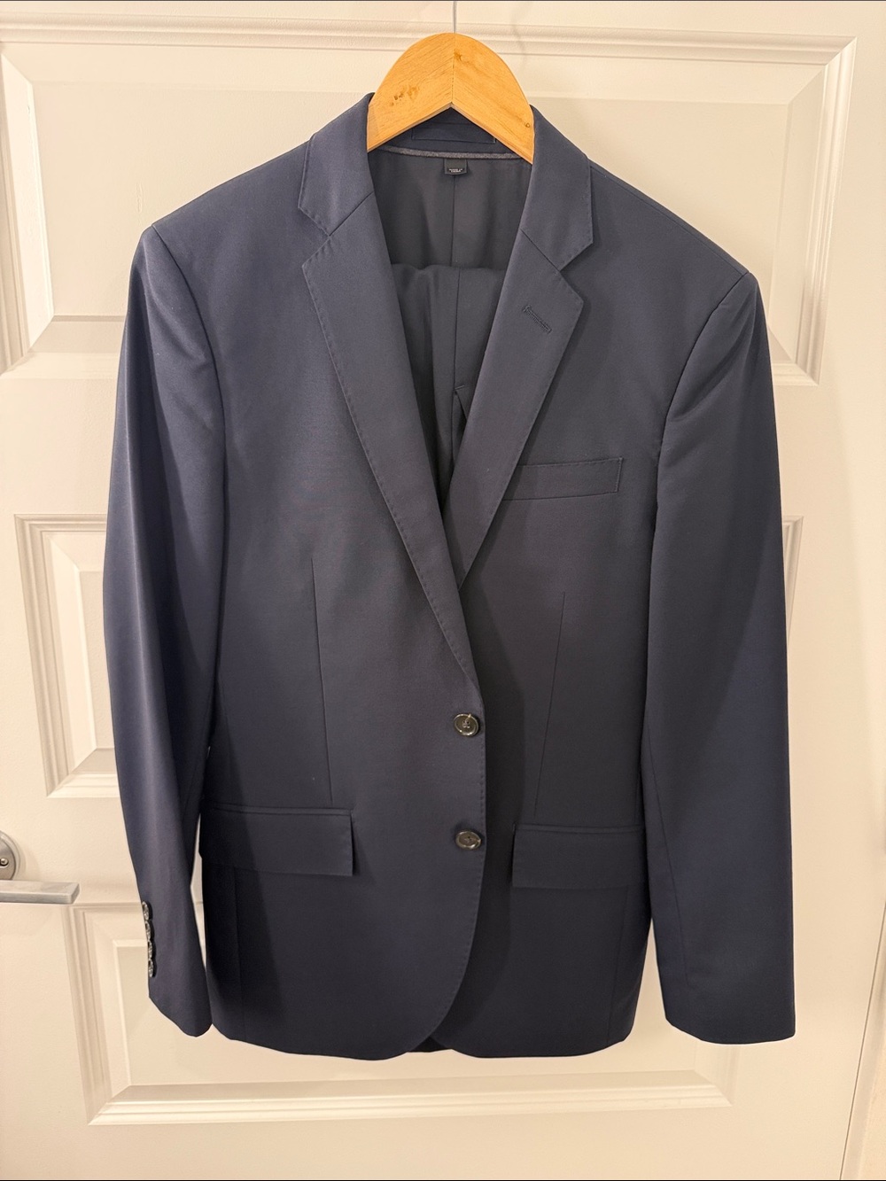 Men’s J. Crew Navy Ludlow Suit